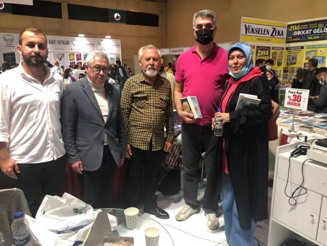 Balıkesirli Yazardan ‘Kuşlar Kırathanesi’