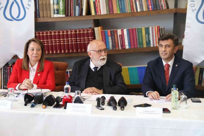Nabi Avcı, Ak Parti’nin Eskişehir’deki Yatırımlarını Değerlendirdi