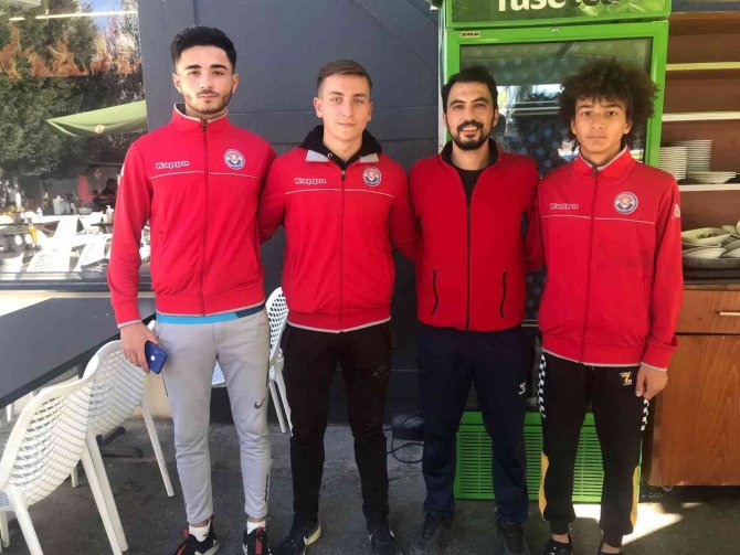 Cumhuriyet Koşusunda Gedizli Sporcular Göz Doldurdu