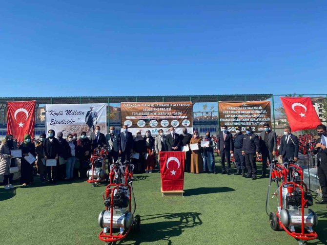 Karakoçan’da Tarım Makinası Dağıtımı Ve Sertifika Töreni