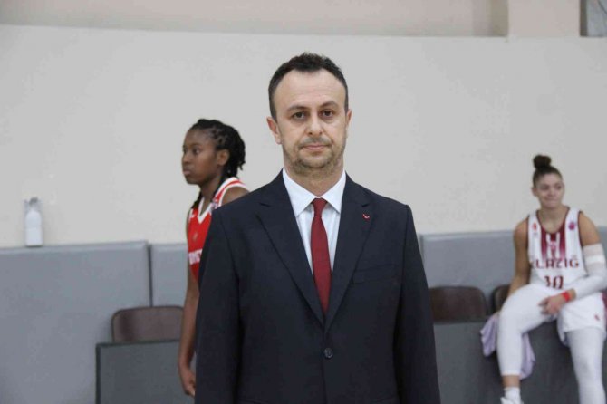 Elazığ İ̇l Özel İ̇dare Başantrenörü Acer: “Zor Günler Geçiriyoruz Ama Pes Etmeyeceğiz”