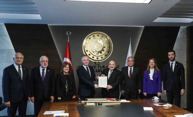 Bakan Varank’a Fahri Hemşehrilik Beratı