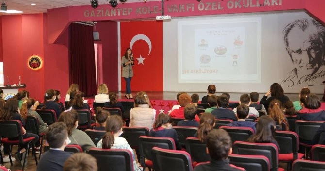 Öğrencilere Sağlıklı Beslenme Ve Duygusal Yeme Semineri