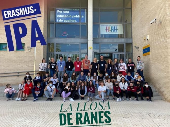 Gediz Altınkent Ortaokulu’nun Öğretmen Ve Öğrencileri İ̇spanya’dan Döndü