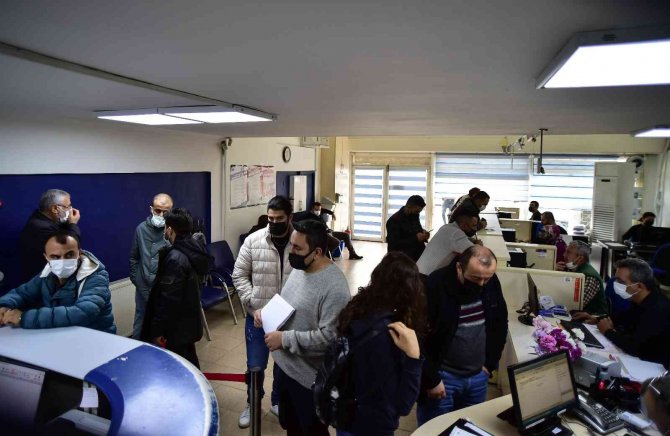 İ̇kinci El Araç Devir İşlemleri Noterliklerde Yoğunluk Oluşturdu