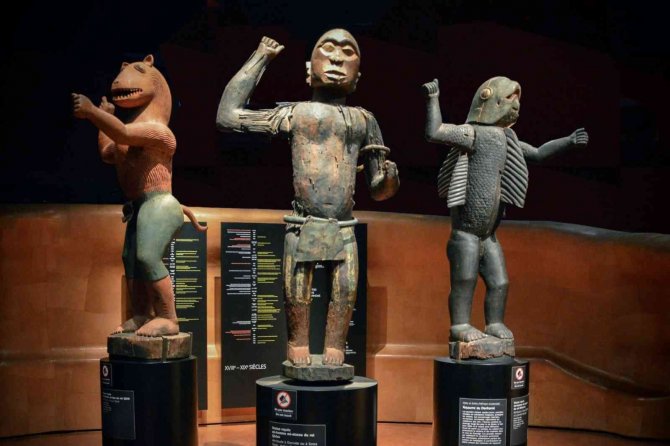 Fransa Ve İ̇ngiltere, Afrika’dan Yağmaladıkları Sanat Eserlerinden Bazılarını İade Etti
