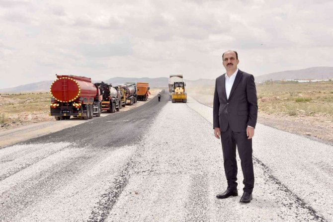 Konya Büyükşehir 2021 Hedefi Olan 400 Km Mahalle Yolunu Tamamladı