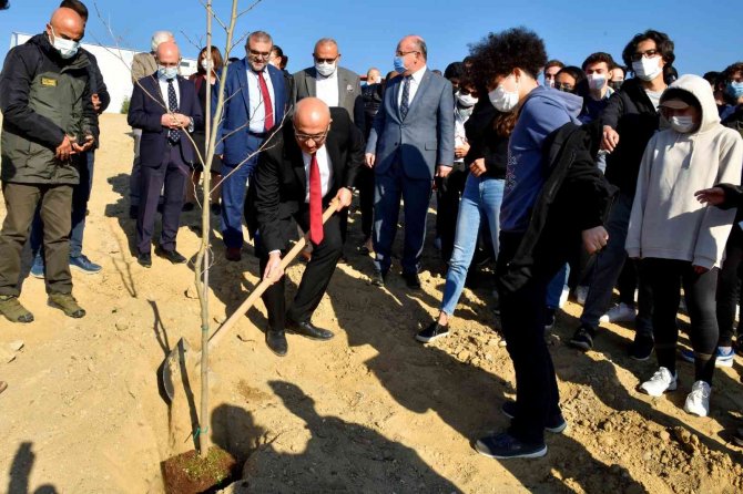 Manisa Cbü’de Fidan Dikim Töreni