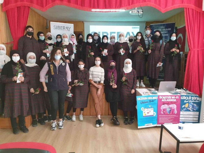 Öğrencilere ’Siberay’ Projesi Anlatıldı