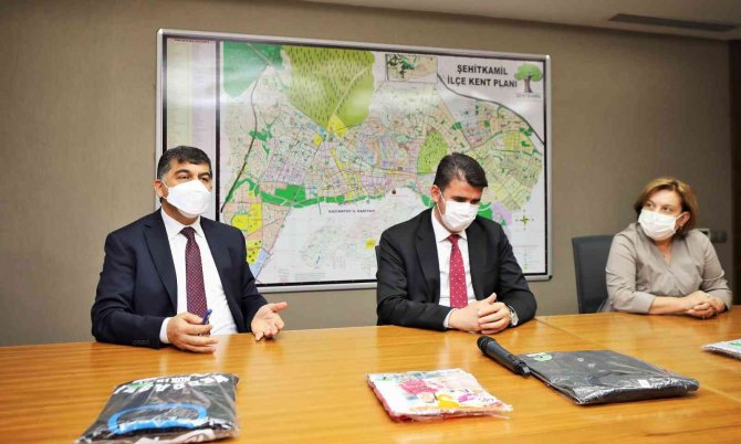 Hastanede Doğan Bebeklere Zıbın Seti Hediye Edilecek