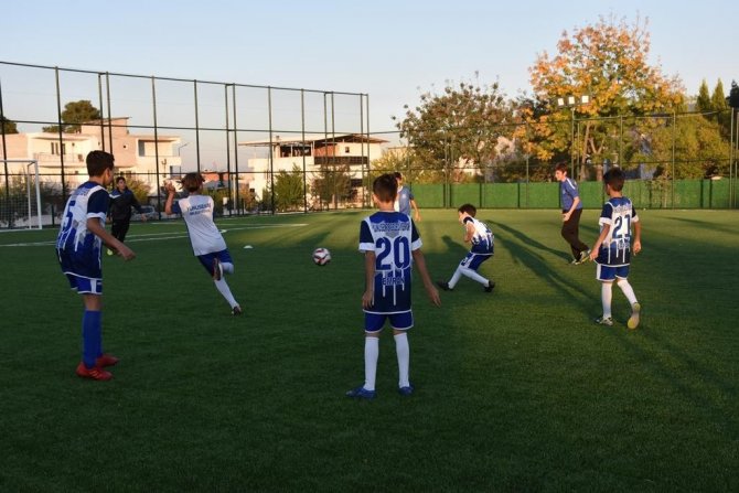 Emin Kaçar Spor Tesisleri Amatörün Yeni Adresi Oldu