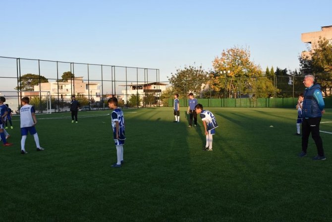 Emin Kaçar Spor Tesisleri Amatörün Yeni Adresi Oldu