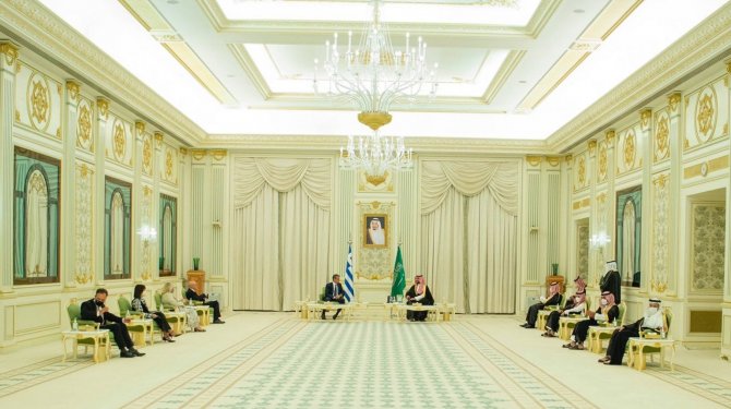 Suudi Arabistan Veliaht Prensi Selman, Yunanistan Başbakanı Miçotakis İle Bir Araya Geldi