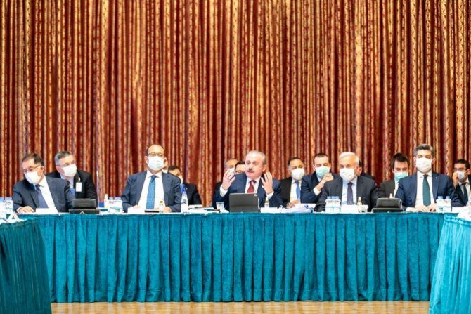Meclis Başkanı Şentop’tan Bütçe Görüşmelerinde ’Anayasa’ Vurgusu