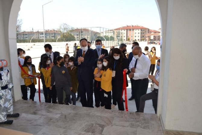 Öğrencilerin Bilim Fuarı Açıldı