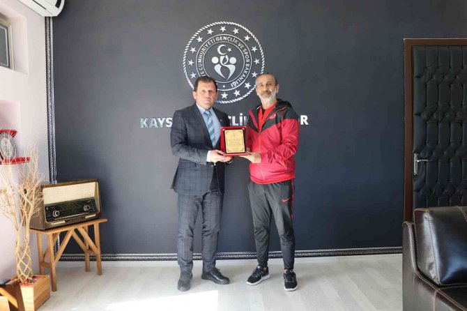 Down Sendromlular Futsal Milli Takım Antrenörü’nden Kabakcı’ya Ziyaret