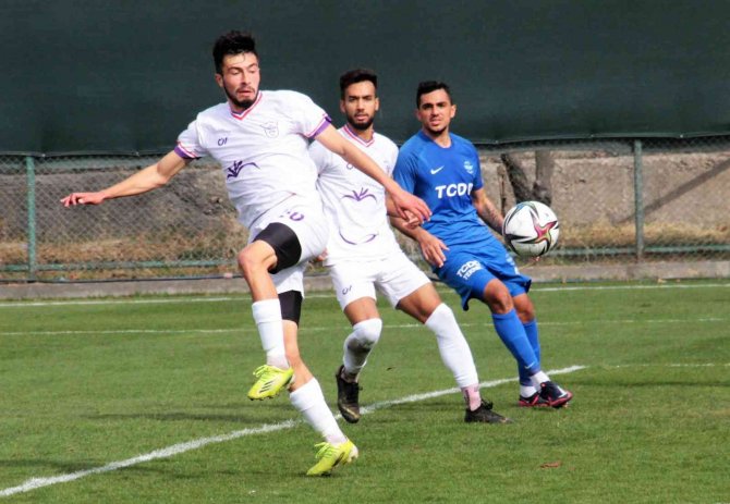 Ziraat Türkiye Kupası: Ankara Demirspor: 2 - Yomraspor: 1