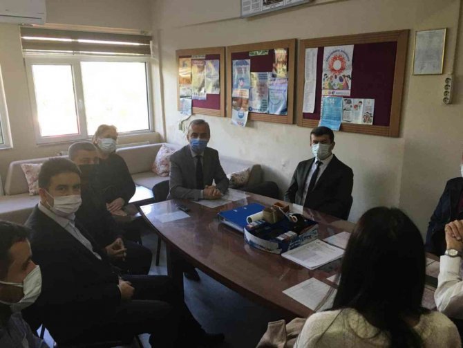 İ̇lçe Milli Eğitim Müdürü Baş, Okul Ziyaretleri Devam Ediyor