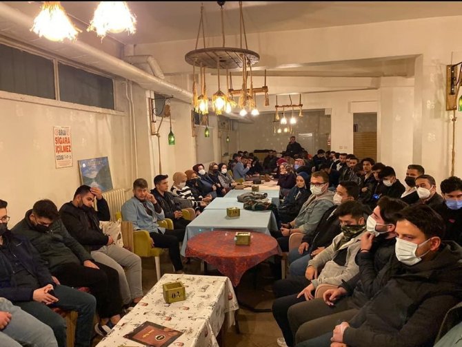 110 Genç ’Mahalle Bizim Gençlik Bizim’ Programında Ak Partililerle Bir Araya Geldi