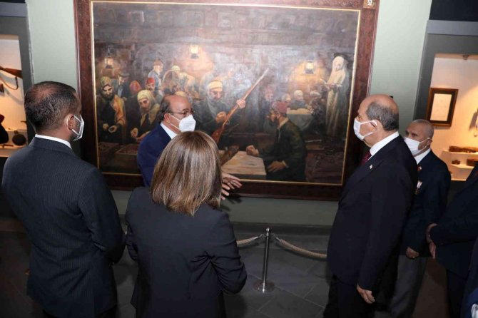 Kktc Cumhurbaşkanı Ersin Tatar Panorama Müzesini Gezdi