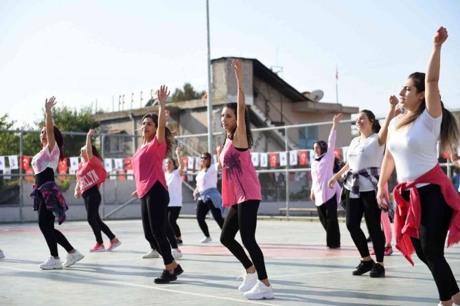 Meme Kanserinde Erken Tanıya Dikkat Çektiler