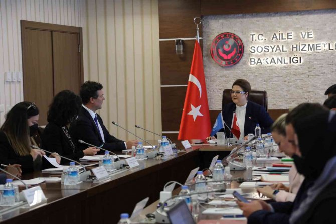 Bakan Yanık: “Türkiye’nin Sığınmacılar Konusunda Aldığı Sorumluluğunun Desteklenmesi Gerektiğini Yeniden Hatırlattık”