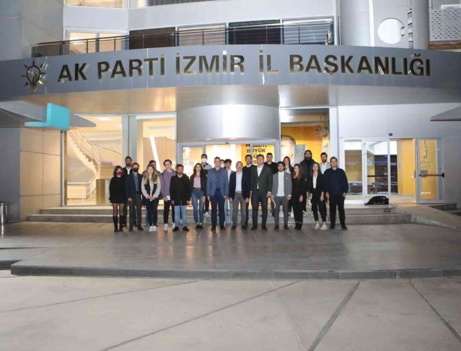 Üniversite Gençliği Sordu, Başkan Sürekli Yanıtladı