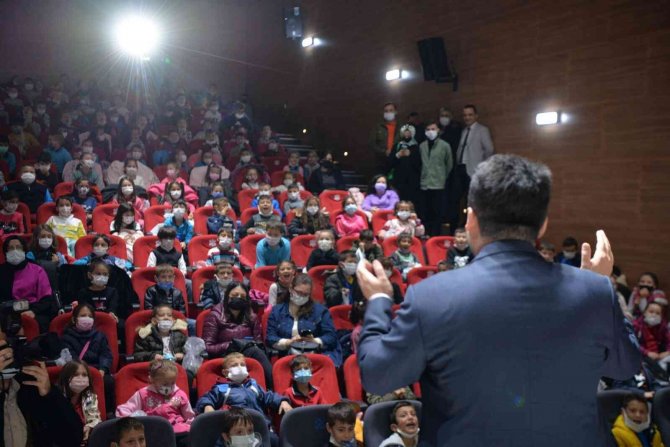 Altıeylül’den Çocuklara Sinema Şöleni