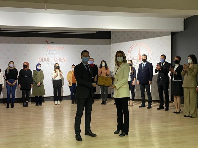 Altıntaş’ta “Sancaktar Eğitim Hareketi” Projesi Ödül Töreni