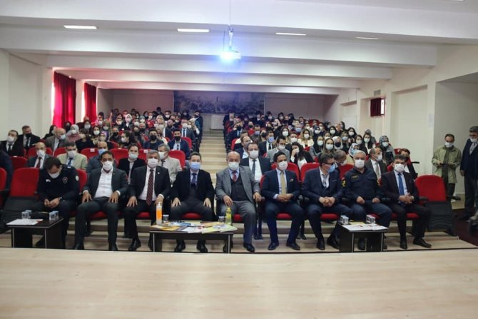 Altıntaş’ta “Sancaktar Eğitim Hareketi” Projesi Ödül Töreni