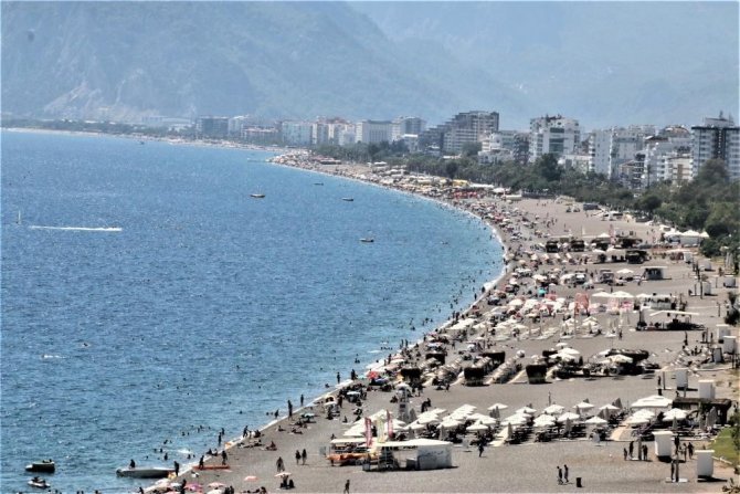 Antalya’nın Dünyaca Ünlü Otelleri İstihdam Edecek Kalifiye Personel Bulamıyor