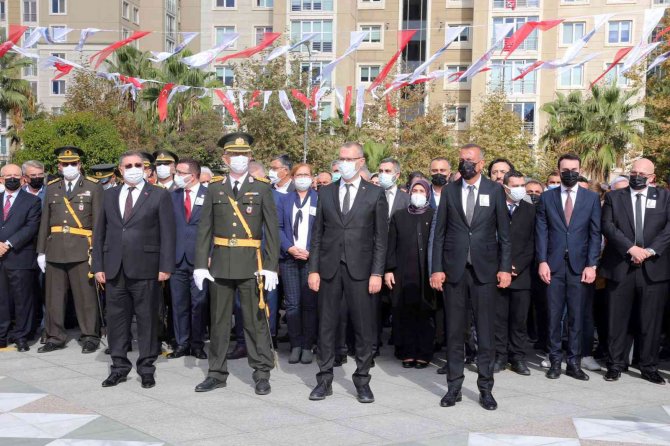 Ataşehir’de 29 Ekim Cumhuriyet Bayramı Resmi Törenlerle Devam Ediyor