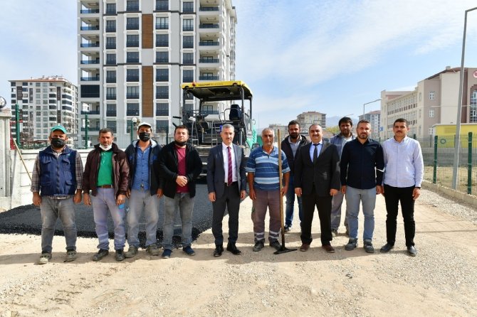 Başkan Çınar, Yol Yenileme Hizmetlerini İnceledi