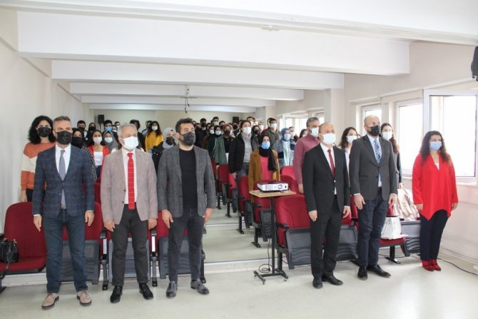 Ereğli Eğitim Fakültesi’nde Cumhuriyet Bayramı Konferansı