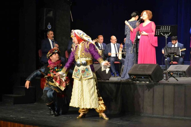 Bursa’da ‘Türkülerle Merhaba’ Açılış Konseri