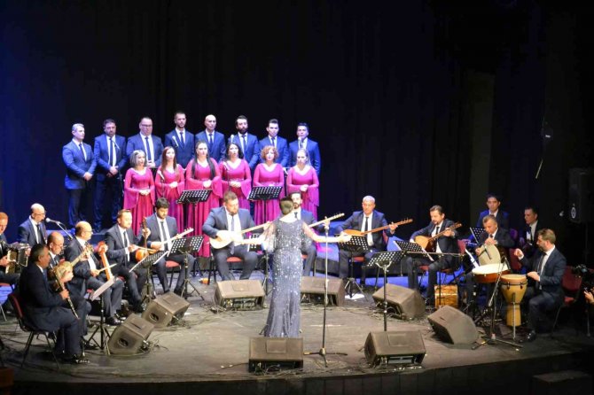 Bursa’da ‘Türkülerle Merhaba’ Açılış Konseri