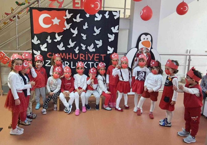 Çocuklar Cumhuriyet Coşkusunu Yaşadı