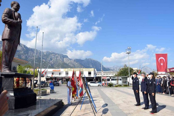 Kemer’de 29 Ekim Coşkusu
