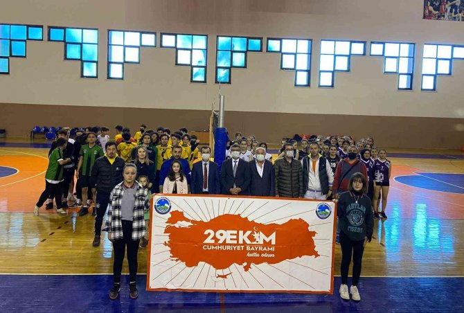 Fatsa’da Futbol Ve Voleybol Turnuvaları Sona Erdi