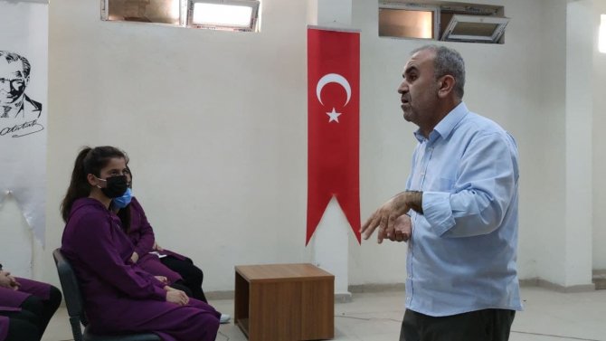 Silopi’de Liselilere Yönelik Dini Ve Ahlaki Değerler Semineri
