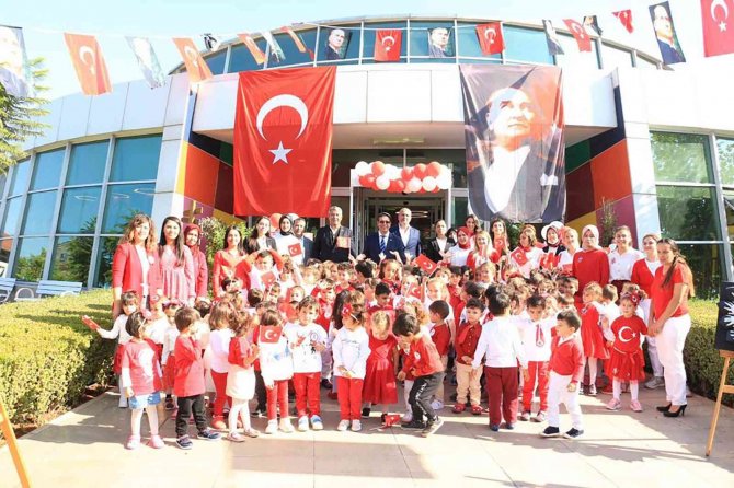 Başkan Genç, Cumhuriyet Bayramını Ekolojik Kreş Öğrencileriyle Kutladı