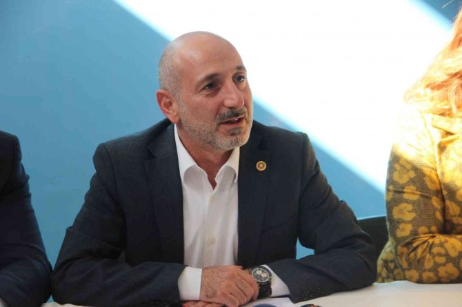 Chp Genel Başkan Yardımcısı’ndan Afyonkarahisar Belediyesine Kentsel Dönüşüm Göndermesi