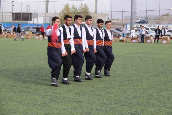 Elazığ’da 107 Kulübe Spor Malzemesi Yardımı