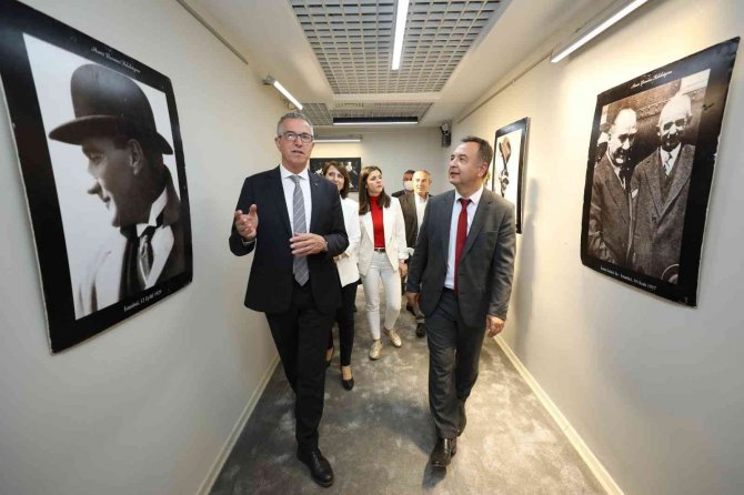 Gaziemir’de “Cumhuriyet Ve Atatürk’e Giden Süreç” Konferansı