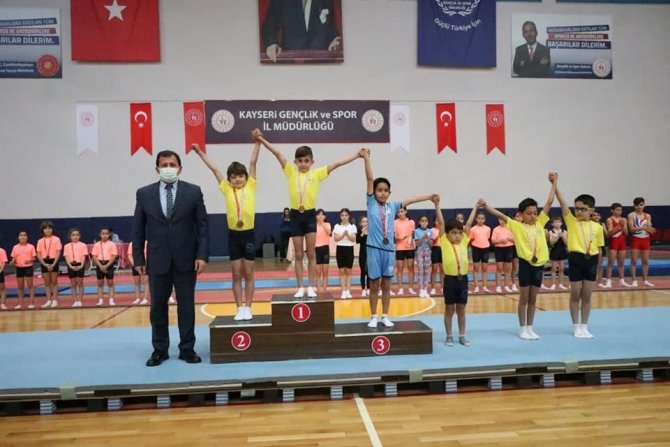 Artislik Cimnastik Cumhuriyet Kupası Sona Erdi