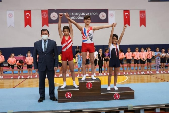 Artislik Cimnastik Cumhuriyet Kupası Sona Erdi