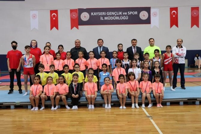 Artislik Cimnastik Cumhuriyet Kupası Sona Erdi