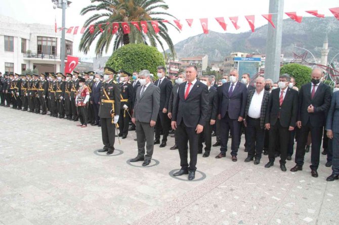 Hatay’da 29 Ekim Cumhuriyet Bayramı Törenlerle Kutlanıyor