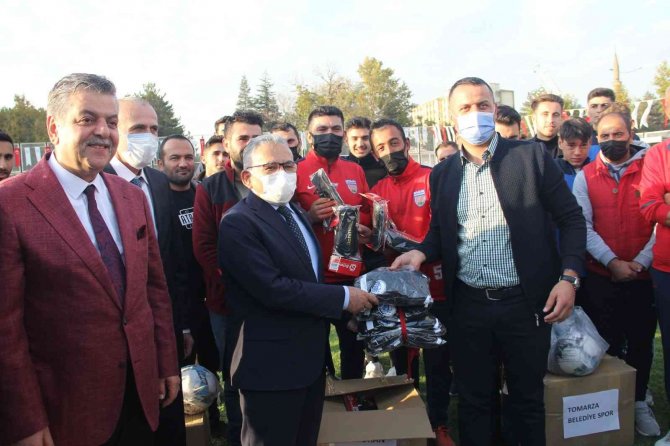 Başkan Büyükkılıç’tan Sporculara Öğütler