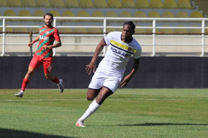 Balotelli’nin Kardeşi Türkiye’deki İlk Maçına Çıktı